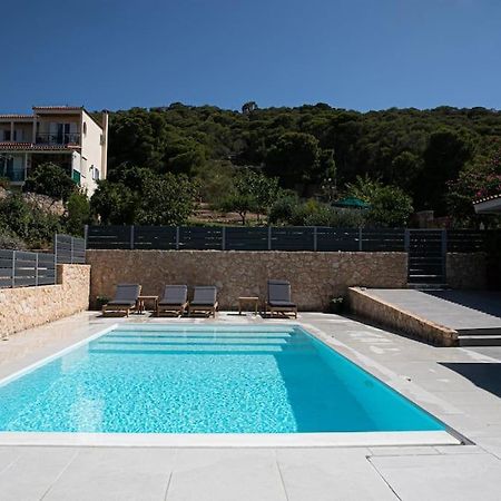 Pine House Villa Agioi Bagian luar foto