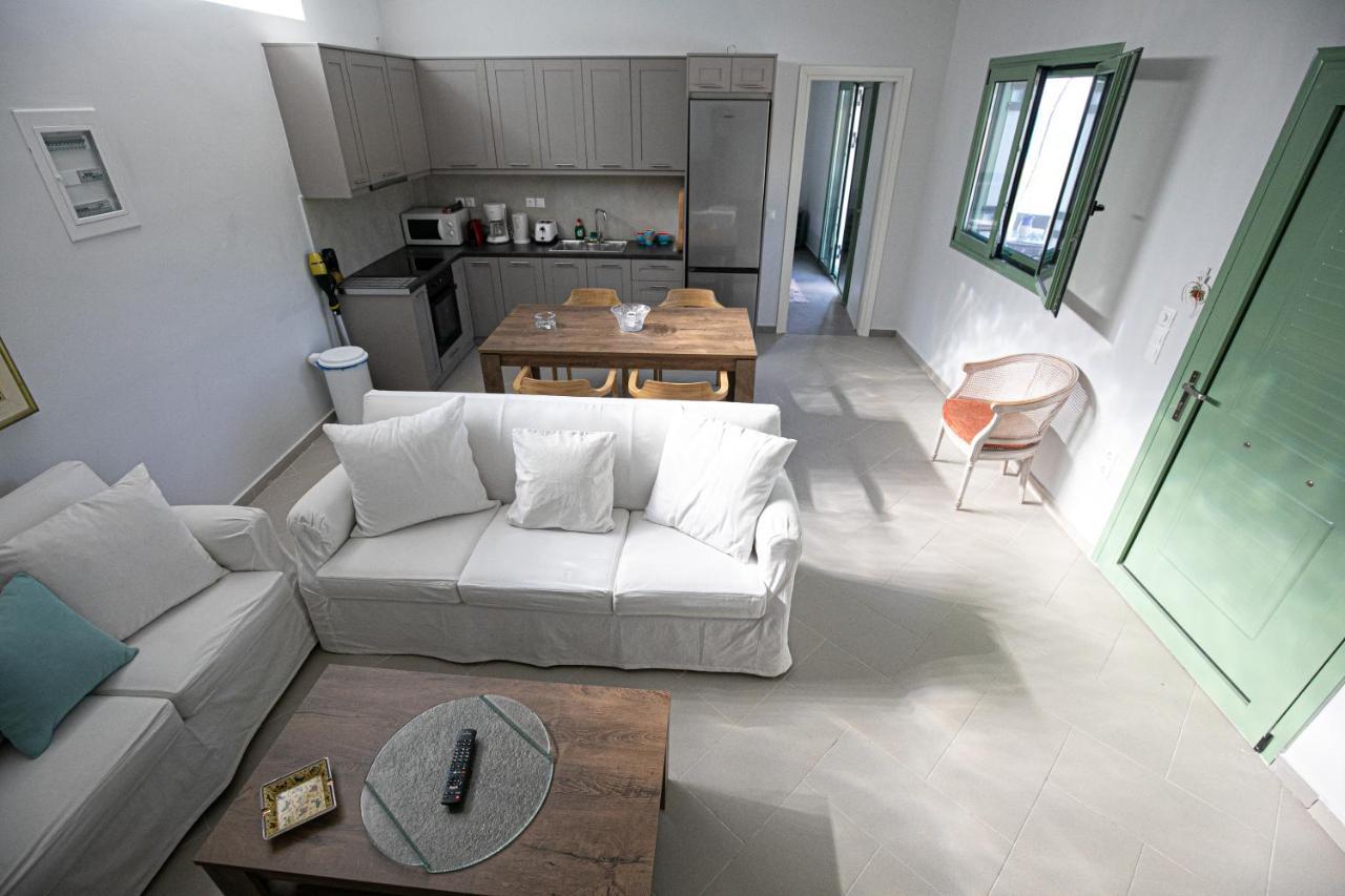 Pine House Villa Agioi Bagian luar foto